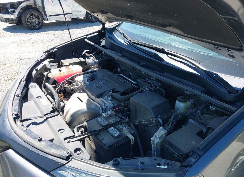 Photo 10 of 2018 Toyota Rav4 ADVENTURE (VIN 2T3RFREV5JW810171)