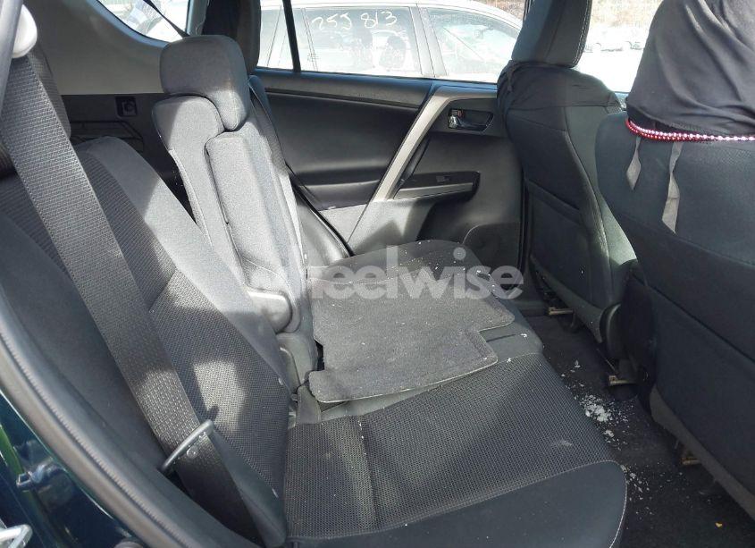 Photo 8 of 2018 Toyota Rav4 XLE (VIN 2T3RFREV5JW814110)