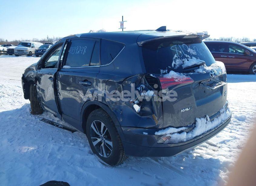 Photo 3 of 2018 Toyota Rav4 XLE (VIN 2T3RFREV5JW819436)