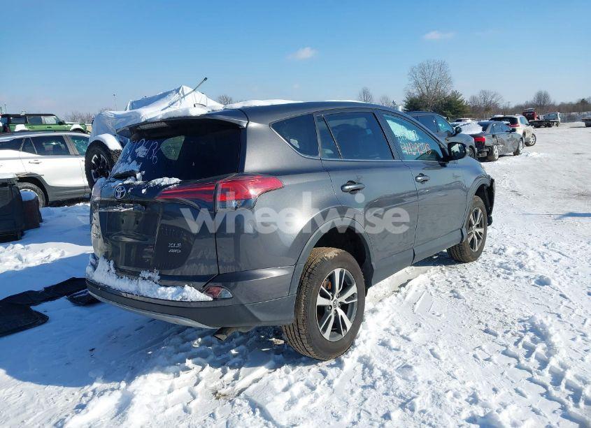 Photo 4 of 2018 Toyota Rav4 XLE (VIN 2T3RFREV5JW819436)