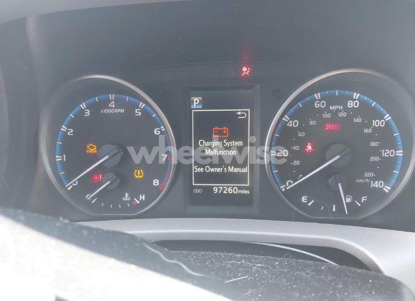 Photo 7 of 2018 Toyota Rav4 XLE (VIN 2T3RFREV5JW819436)