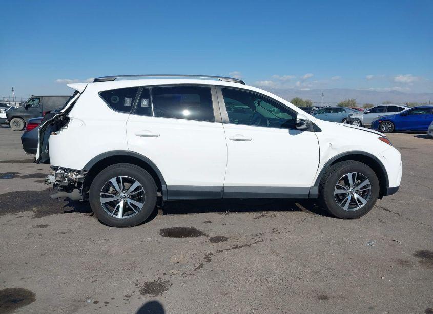 Photo 14 of 2018 Toyota Rav4 ADVENTURE/XLE (VIN 2T3RFREV5JW855403)