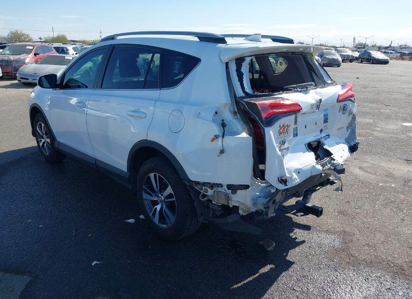 Photo 3 of 2018 Toyota Rav4 ADVENTURE/XLE (VIN 2T3RFREV5JW855403)