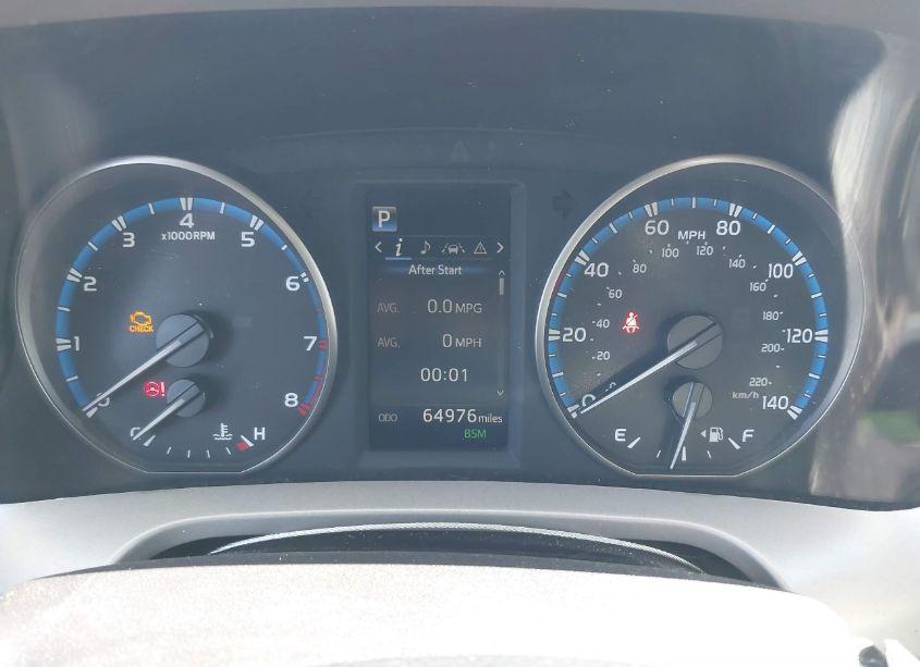 Photo 7 of 2018 Toyota Rav4 ADVENTURE/XLE (VIN 2T3RFREV5JW855403)