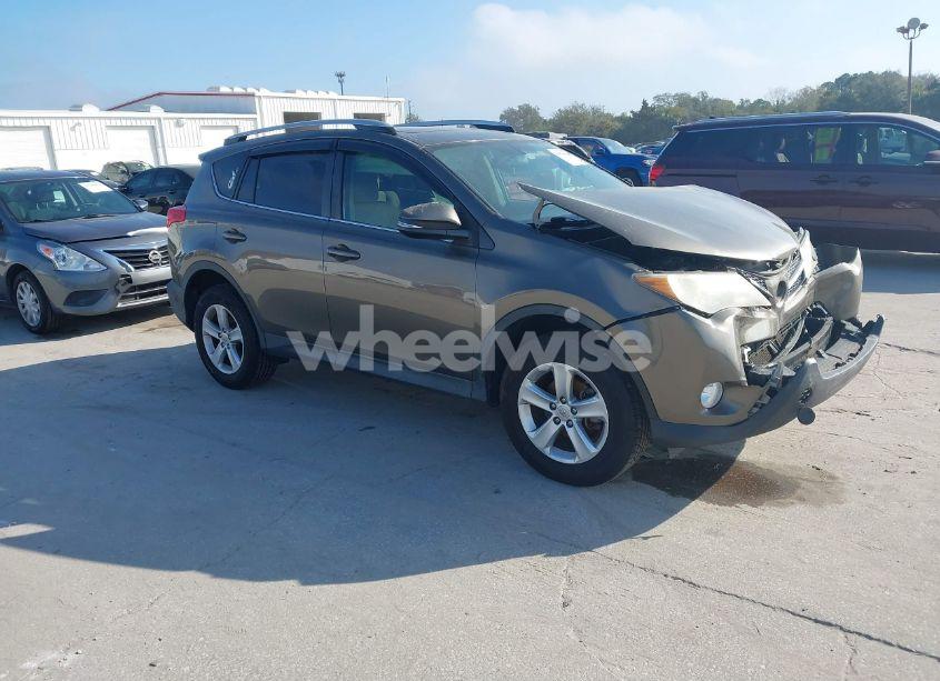 2013 Toyota Rav4 XLE (VIN 2T3RFREV6DW030815) main photo