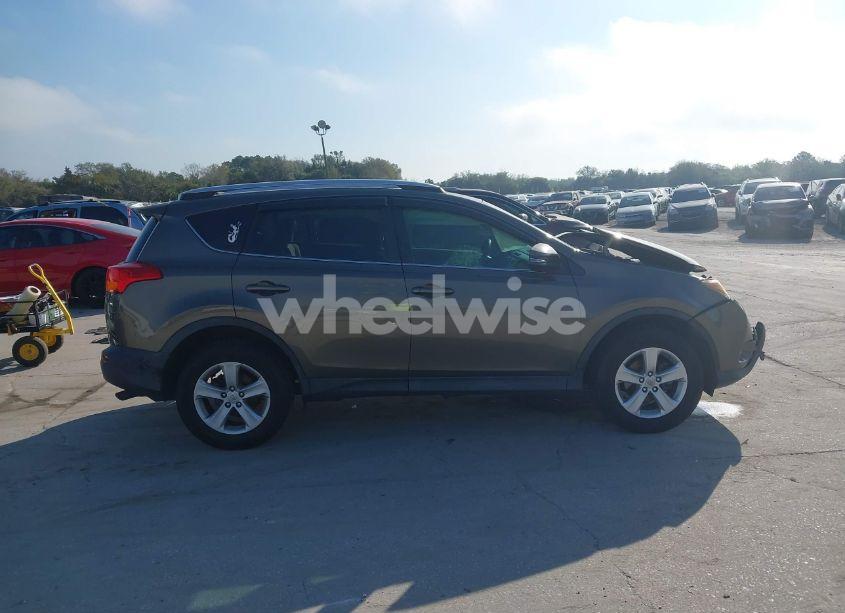 Photo 13 of 2013 Toyota Rav4 XLE (VIN 2T3RFREV6DW030815)