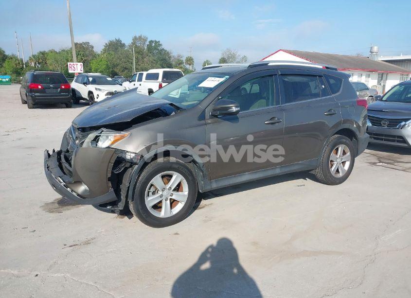 Photo 2 of 2013 Toyota Rav4 XLE (VIN 2T3RFREV6DW030815)