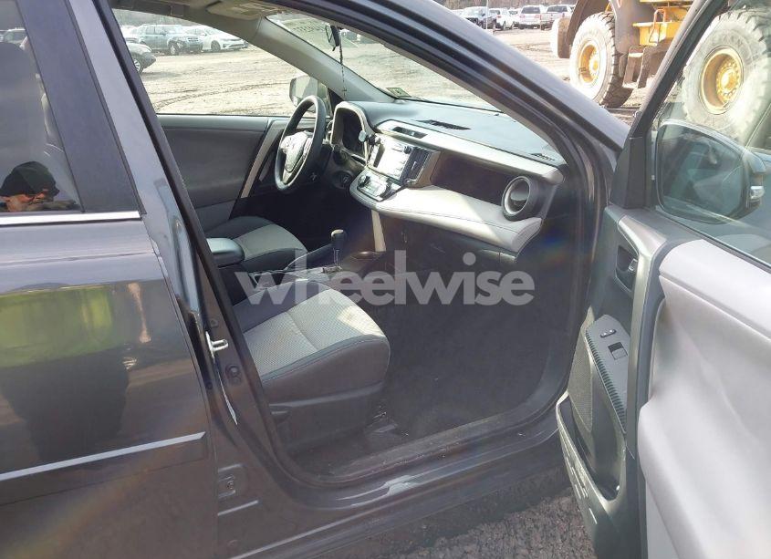 Photo 5 of 2013 Toyota Rav4 XLE (VIN 2T3RFREV6DW059618)