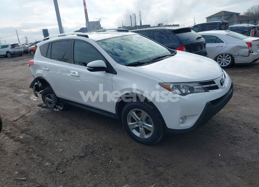 2013 Toyota Rav4 XLE (VIN 2T3RFREV6DW106131) main photo