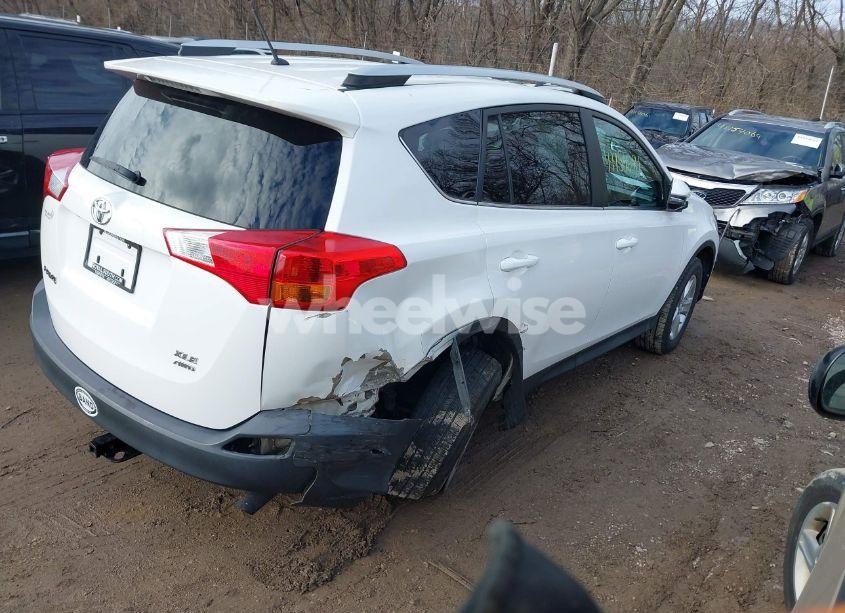 Photo 4 of 2013 Toyota Rav4 XLE (VIN 2T3RFREV6DW106131)