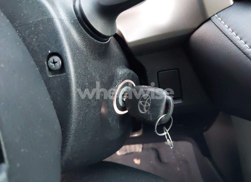 Photo 11 of 2013 Toyota Rav4 XLE (VIN 2T3RFREV6DW123334)