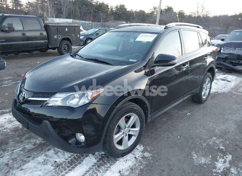Photo 2 of 2013 Toyota Rav4 XLE (VIN 2T3RFREV6DW123334)