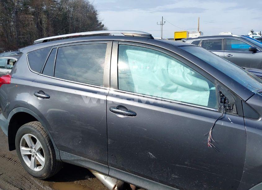 Photo 13 of 2014 Toyota Rav4 XLE (VIN 2T3RFREV6EW156366)