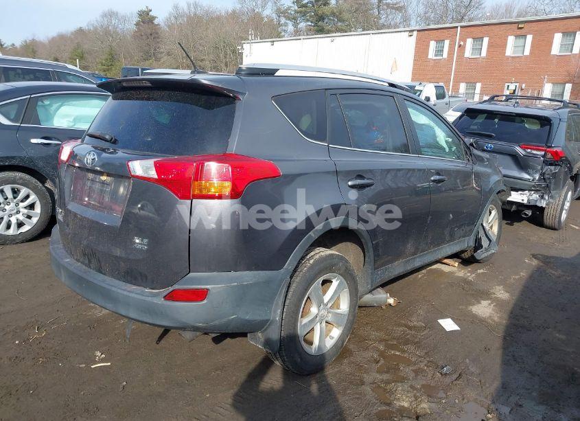 Photo 4 of 2014 Toyota Rav4 XLE (VIN 2T3RFREV6EW156366)