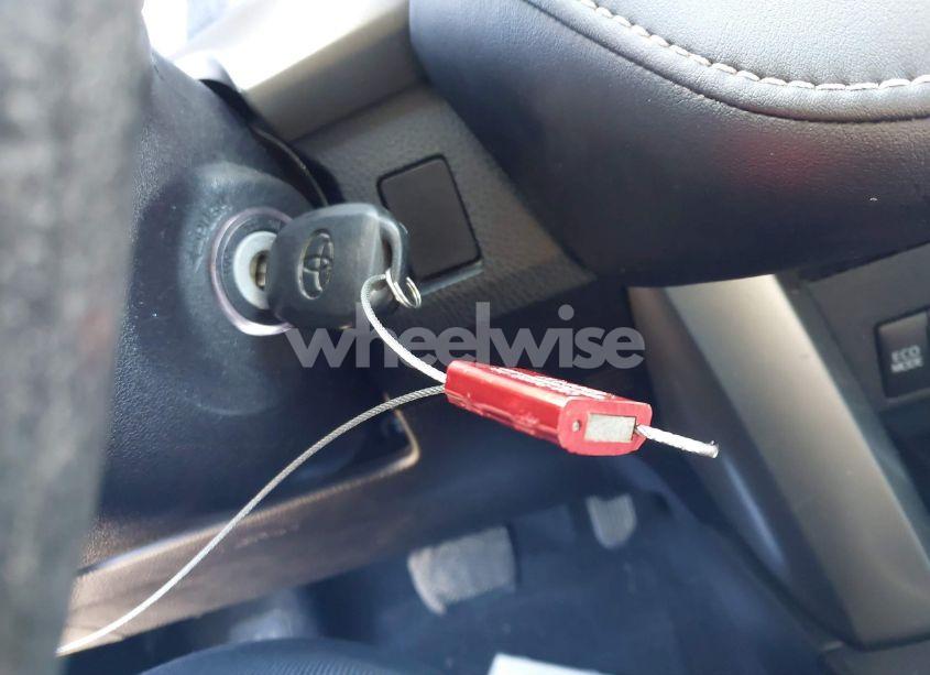 Photo 11 of 2015 Toyota Rav4 XLE (VIN 2T3RFREV6FW248787)