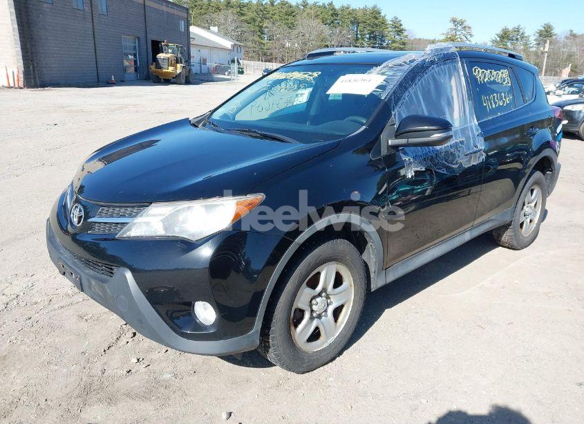 Photo 2 of 2015 Toyota Rav4 XLE (VIN 2T3RFREV6FW248787)