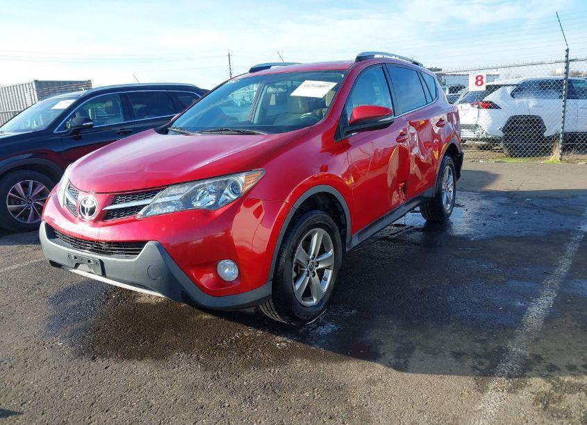 Photo 2 of 2015 Toyota Rav4 XLE (VIN 2T3RFREV6FW268294)