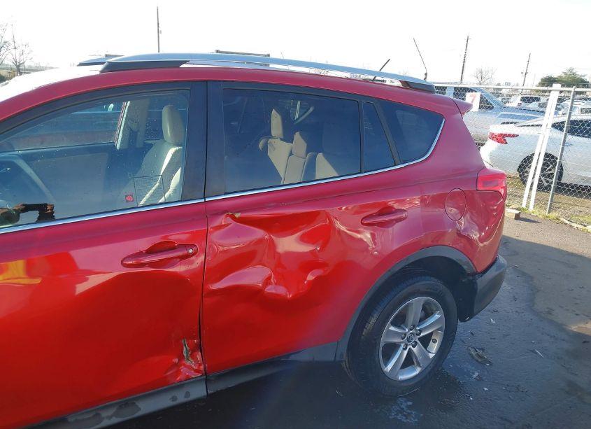Photo 6 of 2015 Toyota Rav4 XLE (VIN 2T3RFREV6FW268294)