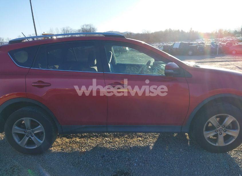 Photo 13 of 2015 Toyota Rav4 XLE (VIN 2T3RFREV6FW272040)