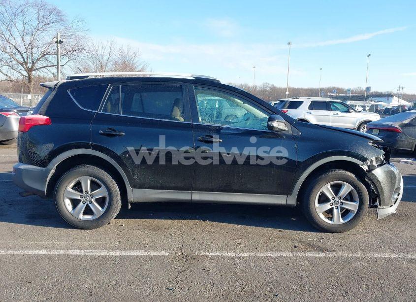 Photo 13 of 2015 Toyota Rav4 XLE (VIN 2T3RFREV6FW307157)