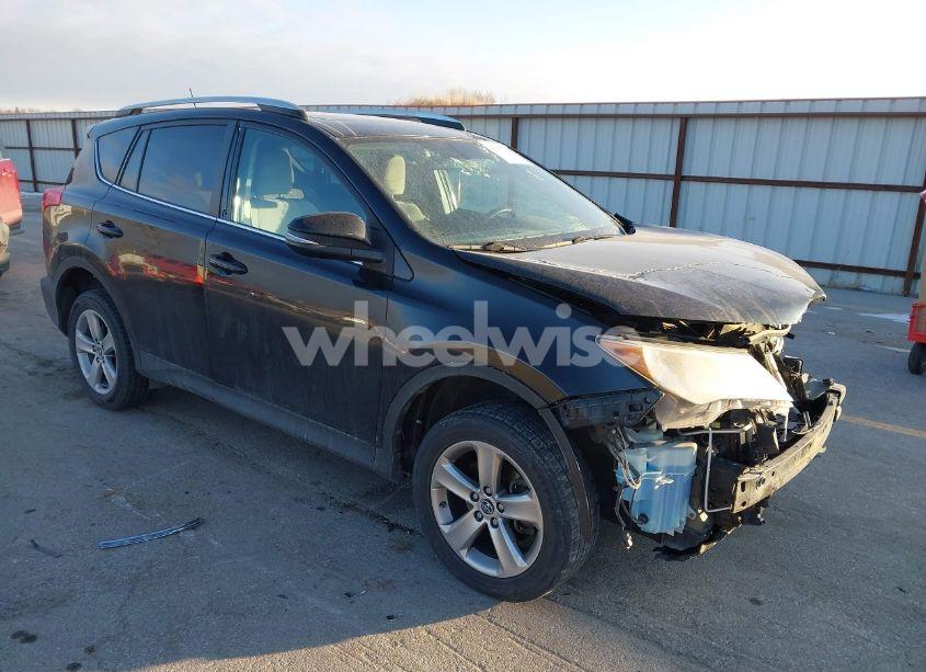2015 Toyota Rav4 XLE (VIN 2T3RFREV6FW373501) main photo