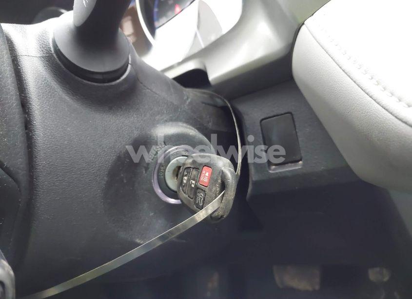 Photo 11 of 2016 Toyota Rav4 XLE (VIN 2T3RFREV6GW453186)