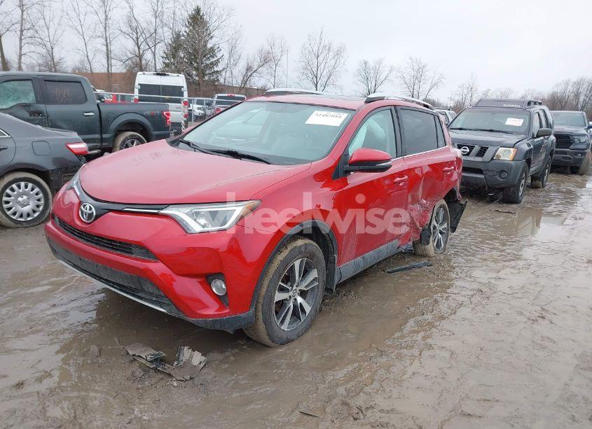 Photo 2 of 2016 Toyota Rav4 XLE (VIN 2T3RFREV6GW453186)