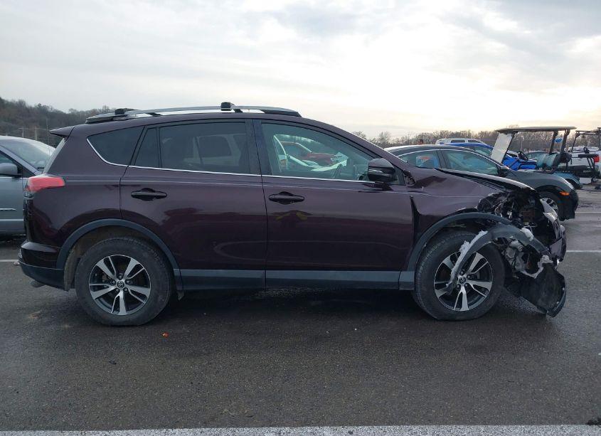 Photo 13 of 2017 Toyota Rav4 XLE (VIN 2T3RFREV6HW610233)