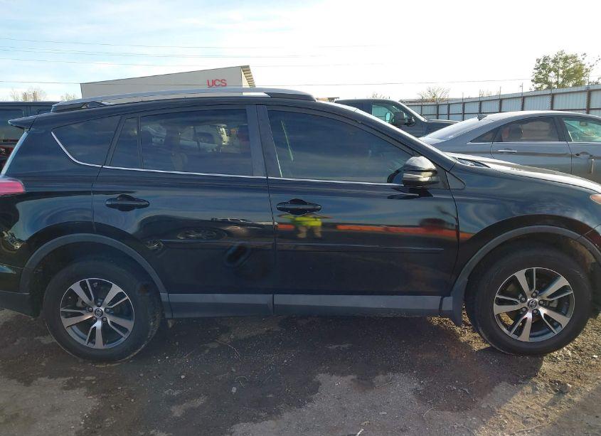 Photo 13 of 2017 Toyota Rav4 XLE (VIN 2T3RFREV6HW614539)