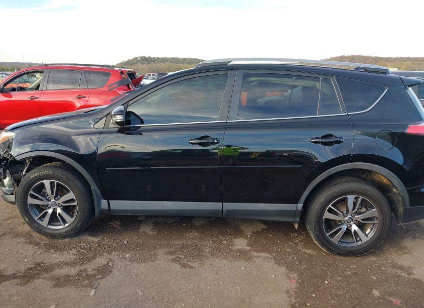 Photo 14 of 2017 Toyota Rav4 XLE (VIN 2T3RFREV6HW614539)