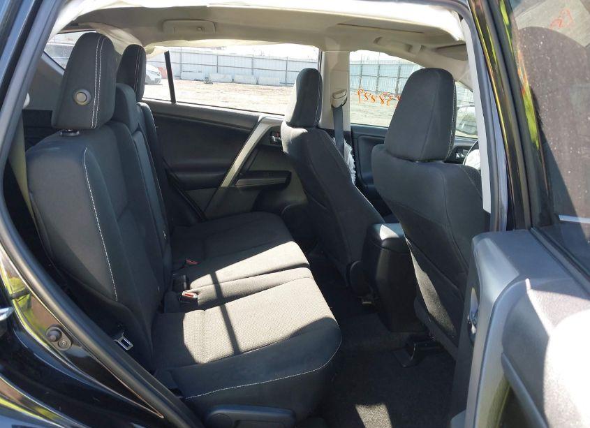 Photo 8 of 2017 Toyota Rav4 XLE (VIN 2T3RFREV6HW614539)