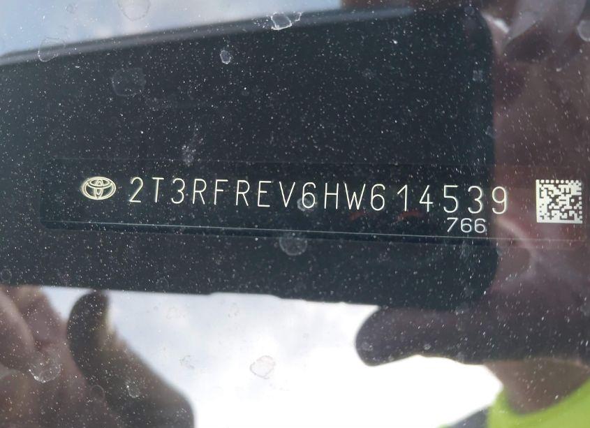 Photo 9 of 2017 Toyota Rav4 XLE (VIN 2T3RFREV6HW614539)