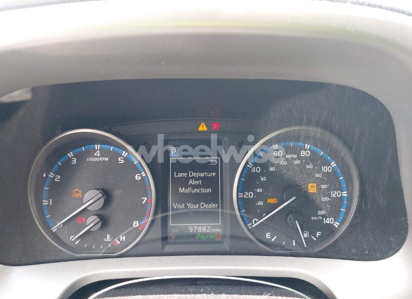 Photo 7 of 2018 Toyota Rav4 ADVENTURE (VIN 2T3RFREV6JW818232)