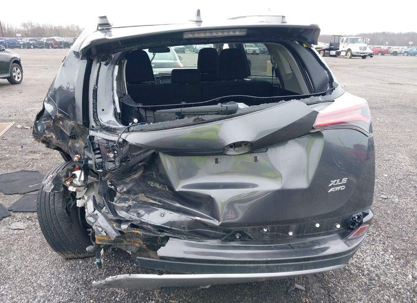 Photo 16 of 2018 Toyota Rav4 XLE (VIN 2T3RFREV6JW839677)