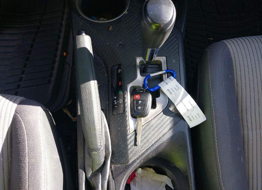 Photo 11 of 2013 Toyota Rav4 XLE (VIN 2T3RFREV7DW031083)