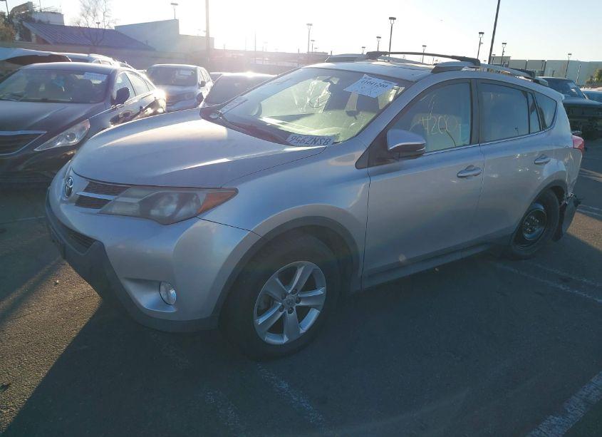 Photo 2 of 2013 Toyota Rav4 XLE (VIN 2T3RFREV7DW031083)