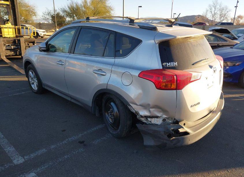 Photo 3 of 2013 Toyota Rav4 XLE (VIN 2T3RFREV7DW031083)