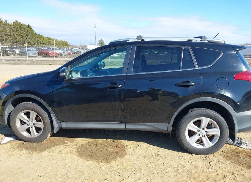 Photo 14 of 2013 Toyota Rav4 XLE (VIN 2T3RFREV7DW054704)