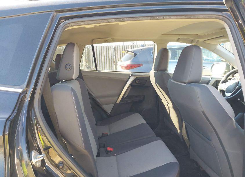 Photo 8 of 2013 Toyota Rav4 XLE (VIN 2T3RFREV7DW054704)