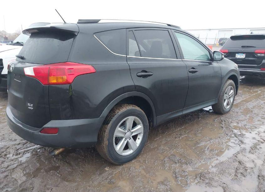 Photo 4 of 2013 Toyota Rav4 XLE (VIN 2T3RFREV7DW080929)