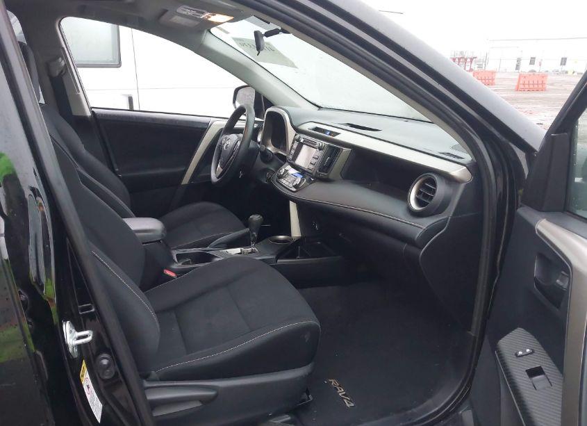 Photo 5 of 2013 Toyota Rav4 XLE (VIN 2T3RFREV7DW080929)