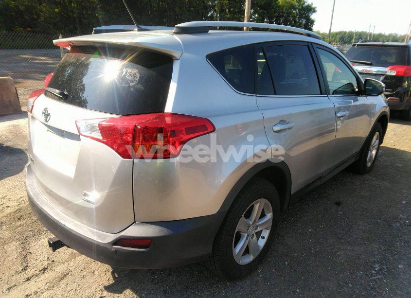 Photo 4 of 2013 Toyota Rav4 XLE (VIN 2T3RFREV7DW113914)