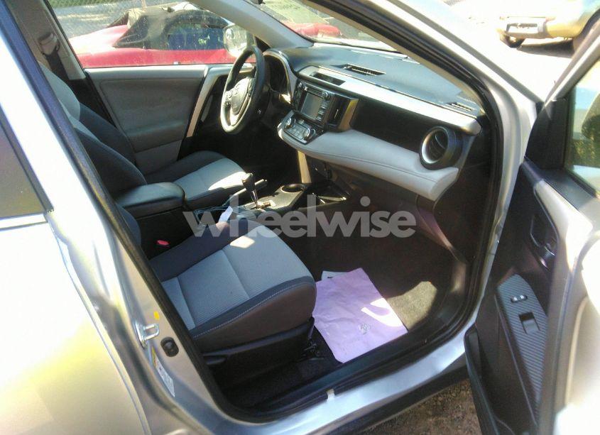 Photo 5 of 2013 Toyota Rav4 XLE (VIN 2T3RFREV7DW113914)