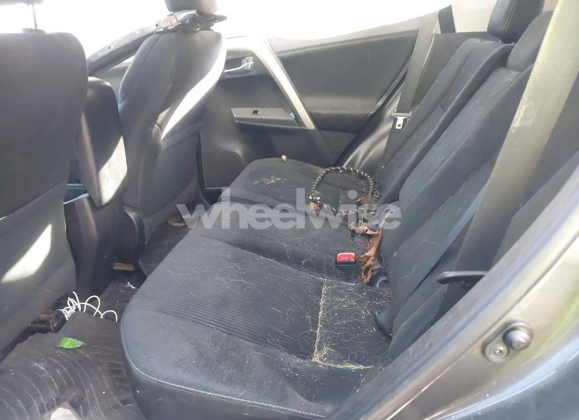 Photo 8 of 2015 Toyota Rav4 XLE (VIN 2T3RFREV7FW259989)