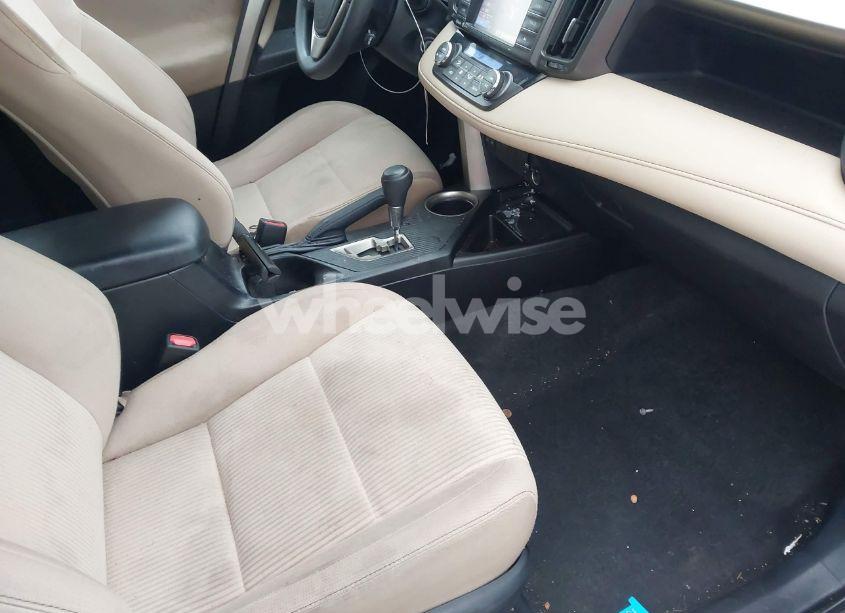 Photo 5 of 2015 Toyota Rav4 XLE (VIN 2T3RFREV7FW316742)