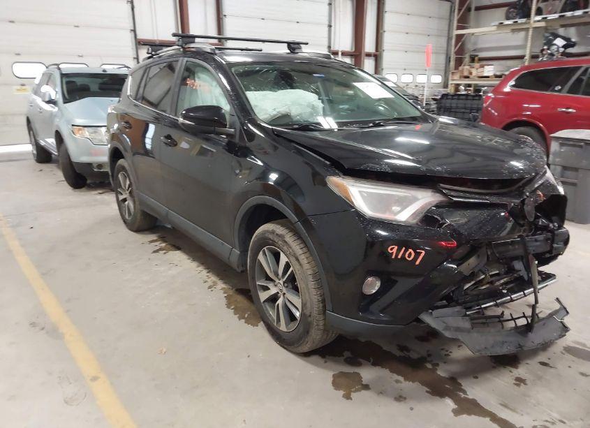 2016 Toyota Rav4 XLE (VIN 2T3RFREV7GW433206) main photo