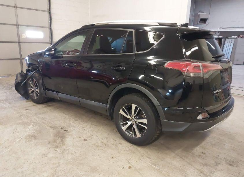 Photo 3 of 2016 Toyota Rav4 XLE (VIN 2T3RFREV7GW447185)