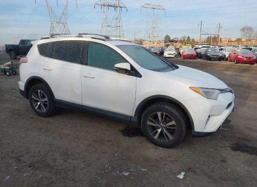 2016 Toyota Rav4 XLE (VIN 2T3RFREV7GW450958) main photo