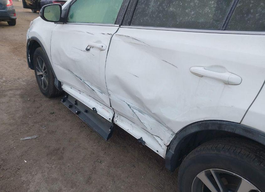 Photo 17 of 2016 Toyota Rav4 XLE (VIN 2T3RFREV7GW450958)