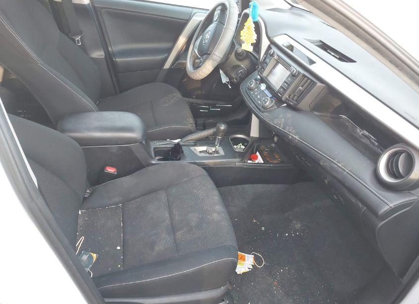 Photo 5 of 2016 Toyota Rav4 XLE (VIN 2T3RFREV7GW450958)